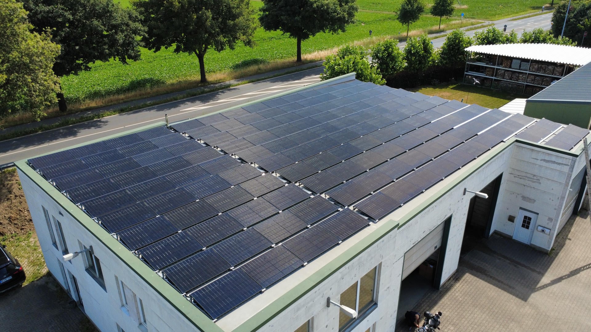 Luftaufnahme einer Solaranlage