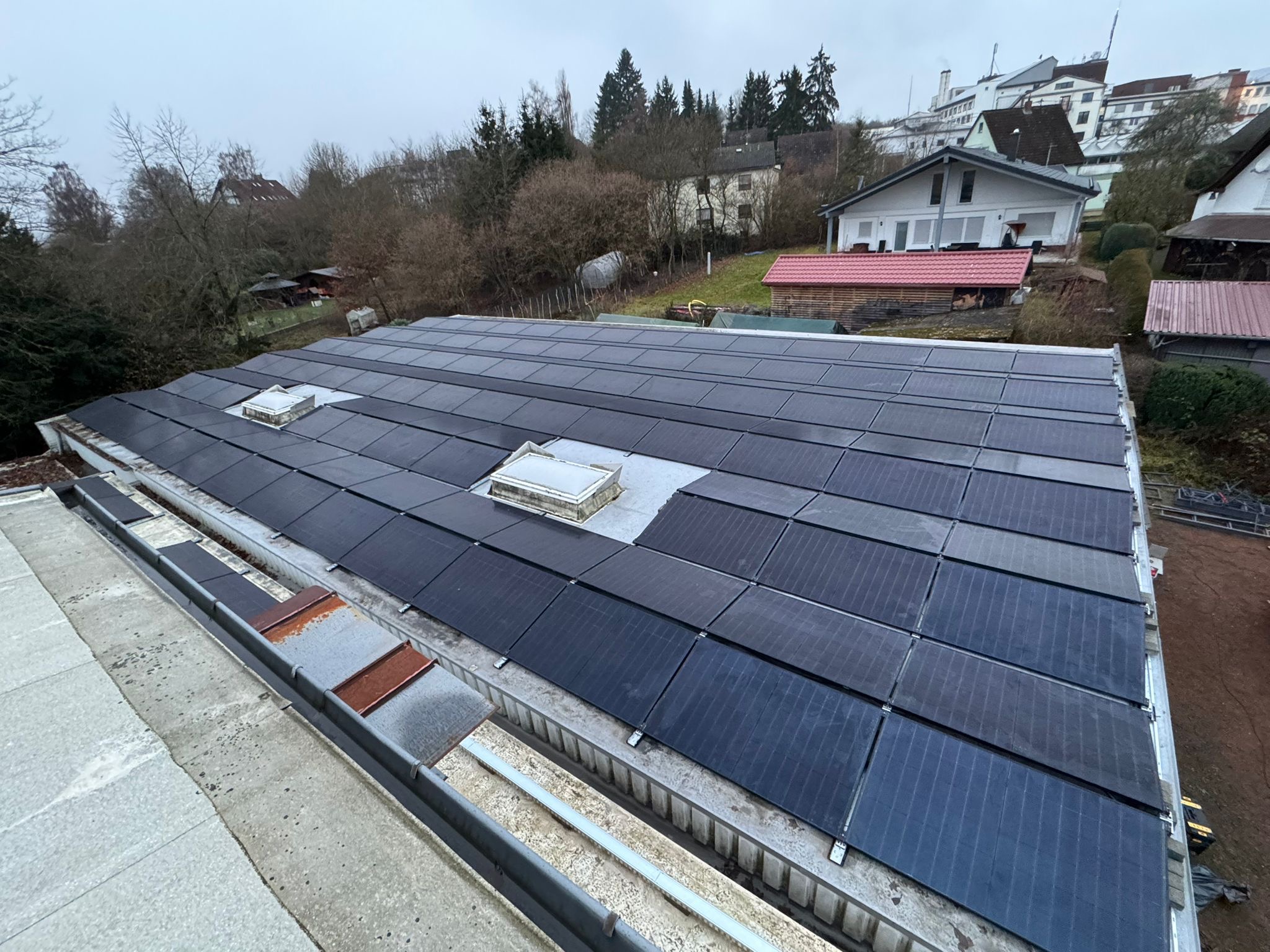 Moderne Solaranlage auf einem Einfamilienhaus